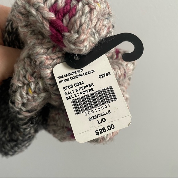 NWT Roots Kids mittens (size large) - Picture 6 of 7